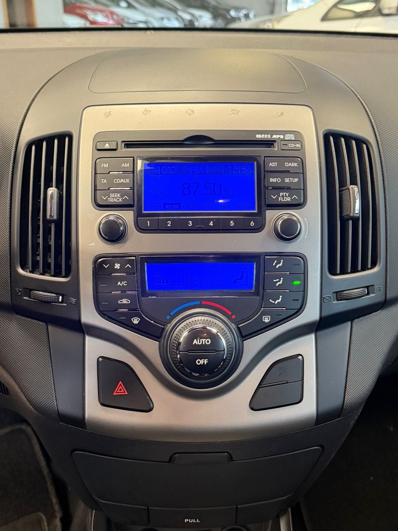 Hyundai i30 1.6 CRDi Comfort 2009, foto 7
