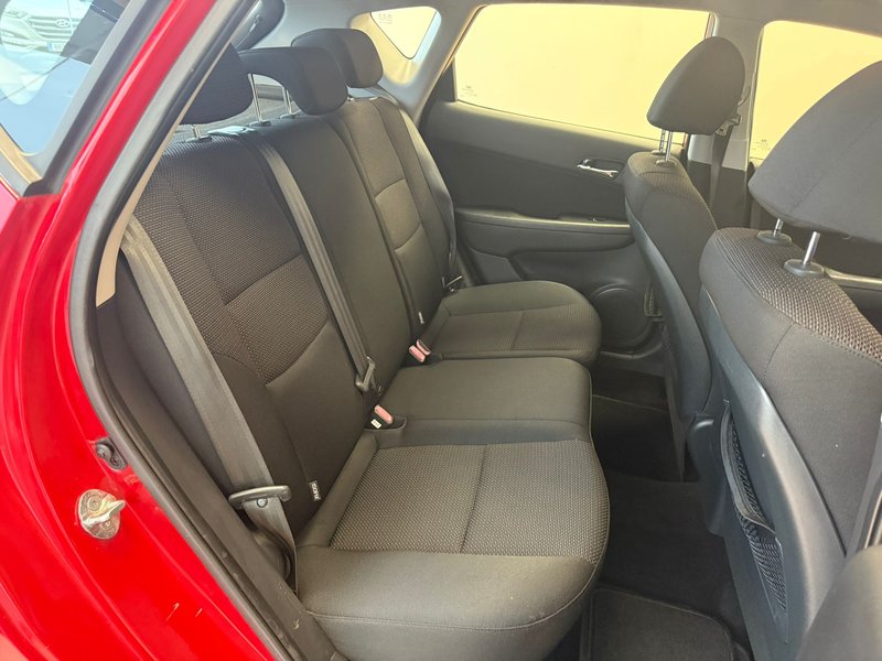 Hyundai i30 1.6 CRDi Comfort 2009, foto 14