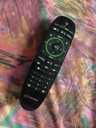 Televisor Movistar 40"