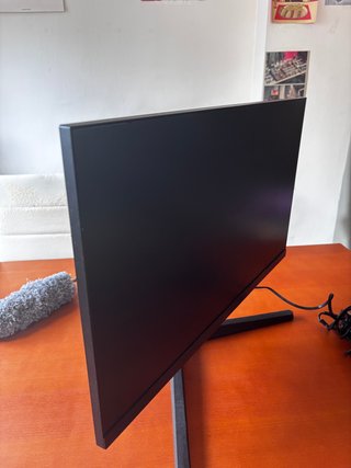 Monitor Samsung Essential 24 LED