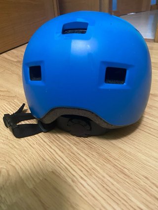 Casco deportivo infantil azul