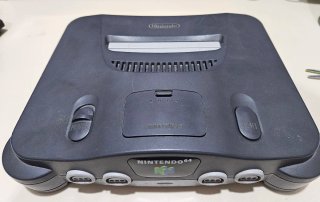 Consola Nintendo 64 Negra + Mando y Cables