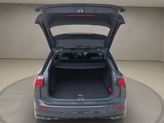 Volkswagen Golf 1.5 E-TSI VARIANT R-LINE