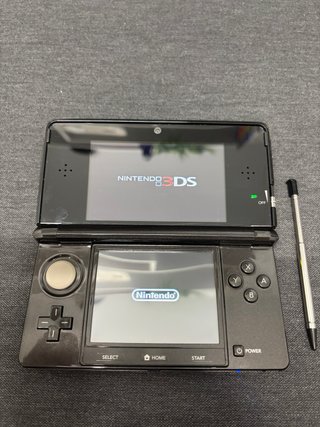 Nintendo 3DS Negra + Lápiz + Cargador