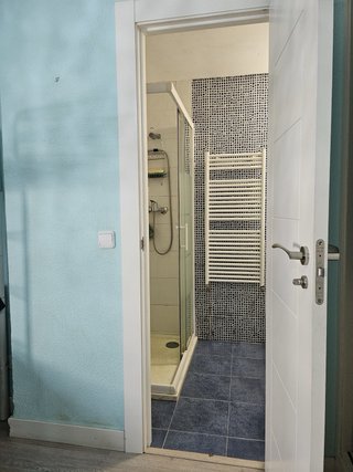 Alquiler de habitación con baño