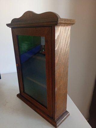 Mueble expositor miniaturas madera