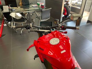 Ducati Streetfighter V4S Roja y Negra