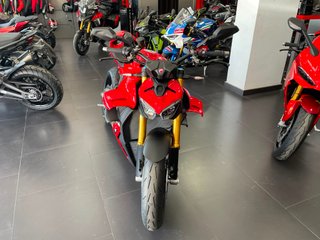 Ducati Streetfighter V4S Roja y Negra