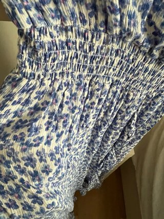 Vestido floral azul y blanco