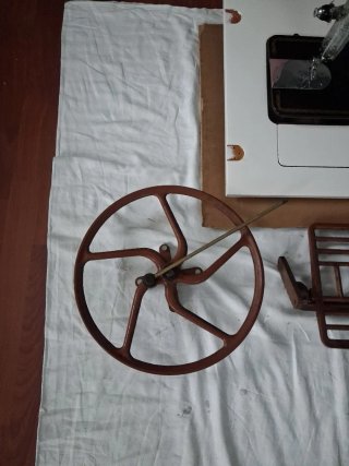 Máquina de coser Alfa sin mueble