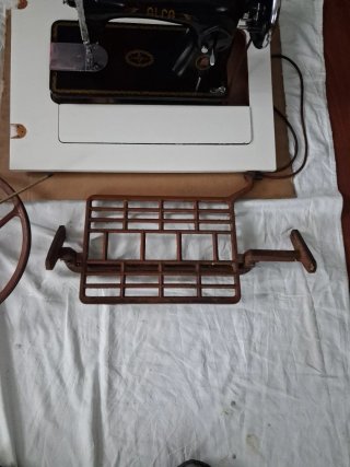 Máquina de coser Alfa sin mueble