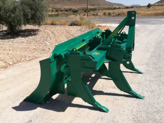Subsolador con bulldozer