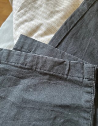 Pantalones grises Zara chico