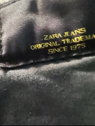 Pantalones grises Zara chico