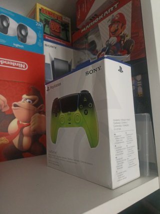 Mando PS5 Verde y Negro