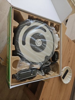 iRobot Roomba 555