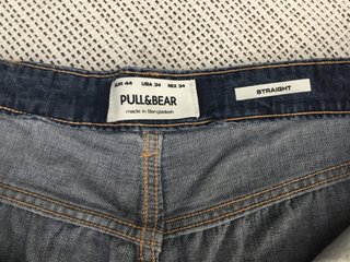 Bermuda de  chico talla 44, se regala otra de lino
