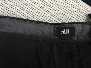 Bermuda de  chico talla 44, se regala otra de lino