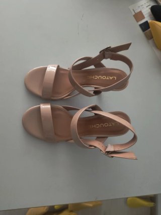 Sandalias LATOUCHE Beige