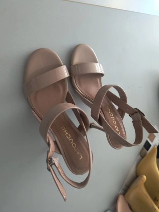 Sandalias LATOUCHE Beige