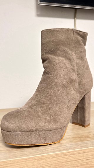 Botines de tacón elegantes para mujer
