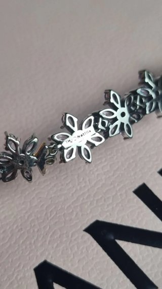 Collar Pandora Morado Flores los bridgerton