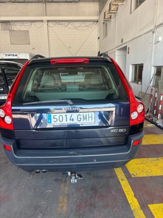 Volvo XC90 2004