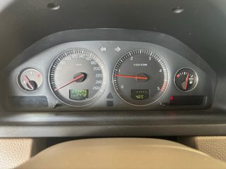 Volvo XC90 2004