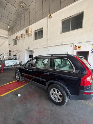 Volvo XC90 2004