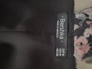 Vestido Bershka floral manga larga