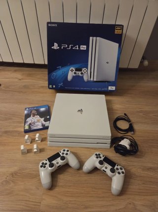 Ps4 Pro 1Tb Blanca + 2 Mandos + FIFA 18
