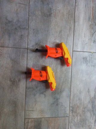 Pistolas Nerf N-Strike (2 unidades)