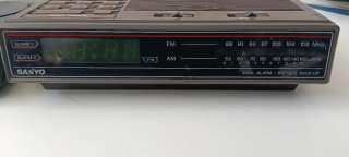 Lote radio despertador Philips y Sanyo