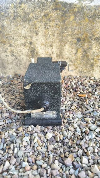 Proyector antiguo NICE con películas