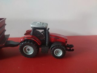 Lote 2 tractores + remolques Majorette 1/87