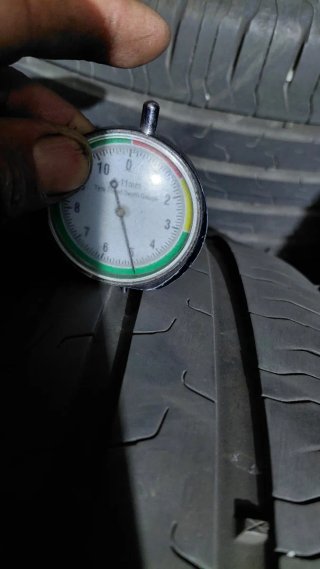 Neumático 235/55/18