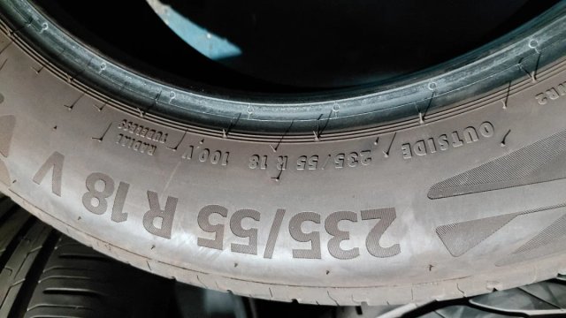 Neumático 235/55/18