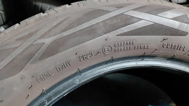 Neumático 235/55/18