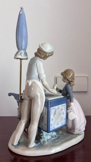 Figura porcelana Lladro de vendedor de helados