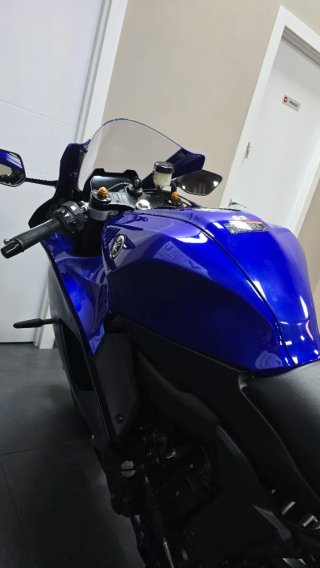 Yamaha YZF R7