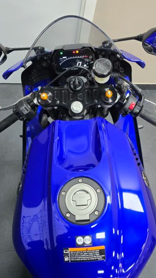Yamaha YZF R7
