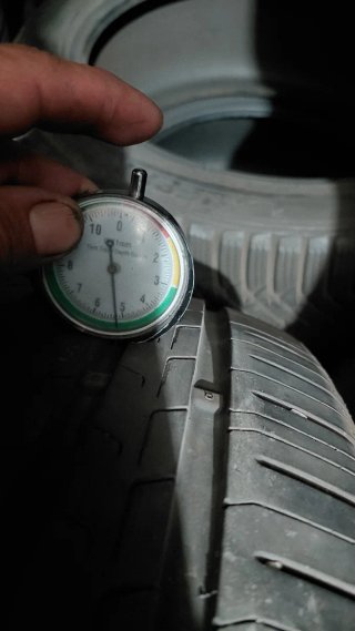 Neumático 235/55/18