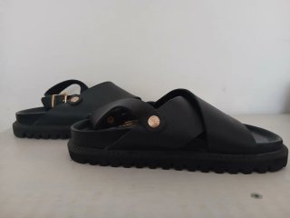 Sandalias veganas Genuins Talla 37 Negro.