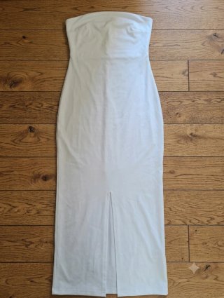 Abito lungo bianco senza spalline