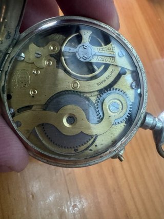 Reloj de bolsillo militar antiguo