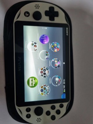 PS Vita Slim Blanca + Accesorios