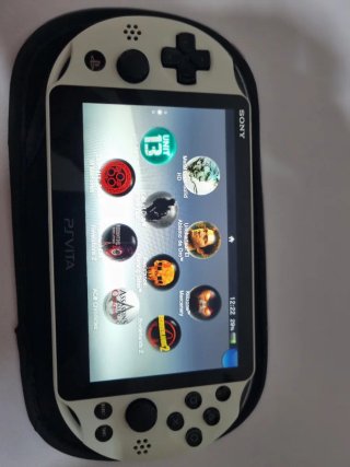 PS Vita Slim Blanca + Accesorios