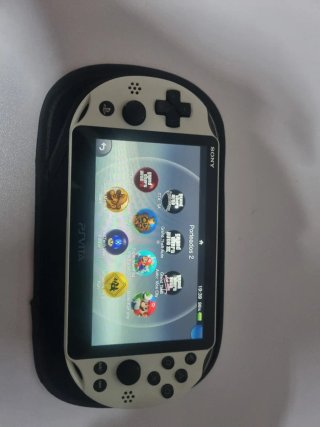 PS Vita Slim Blanca + Accesorios