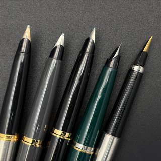 Lote 5 penne stilografiche Parker classiche
