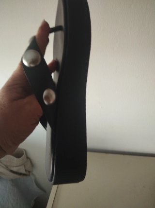 Sandalias de plataforma negras con tachuelas